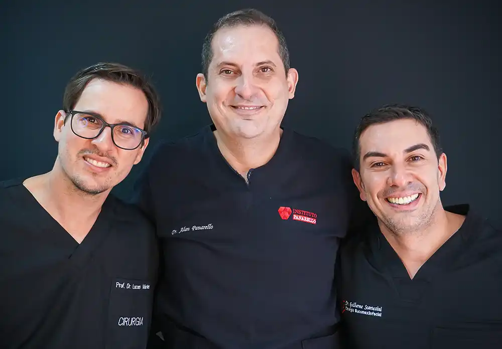 alunos-doutor-alan-panarello-medico-dentista-academy